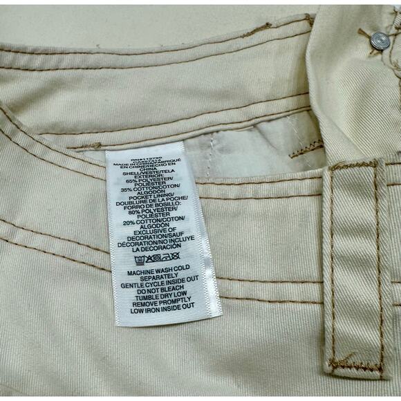True Religion Ivory Cargo Pants Women’s Size 27 NWT - Picture 10 of 10